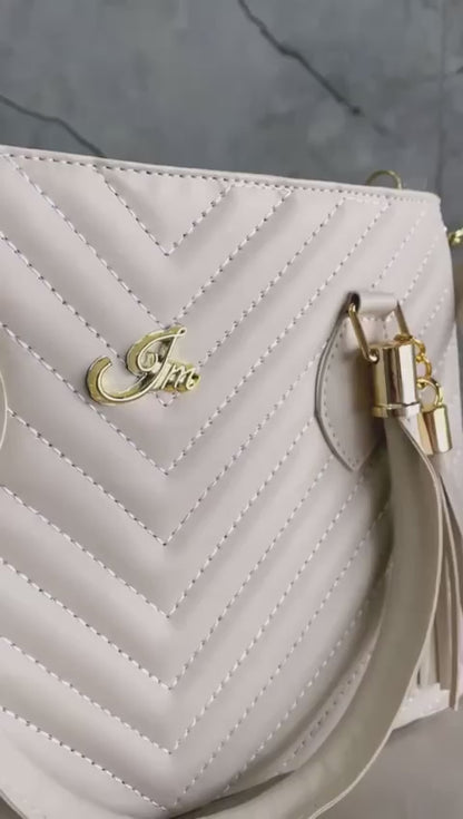 Bolsa Feminina Media Transversal e de Mão Bordado Matelassê